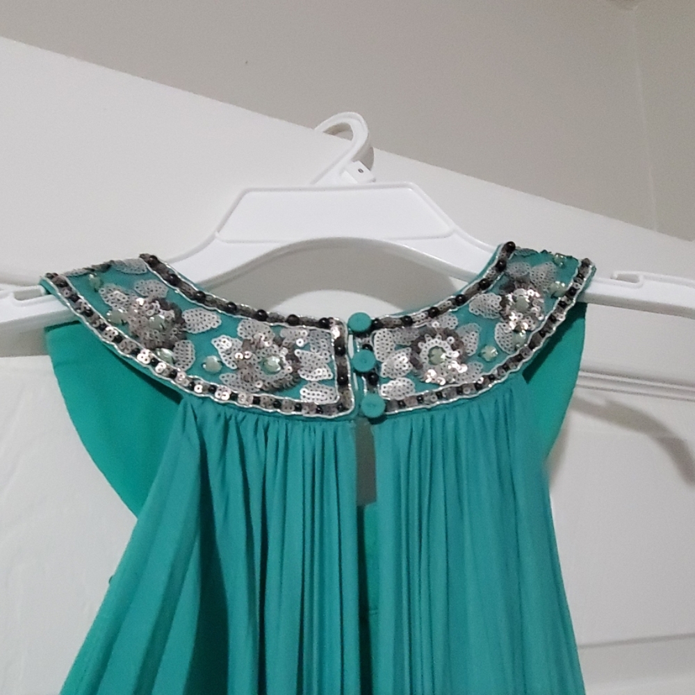 Dress - Picture 4 of 4